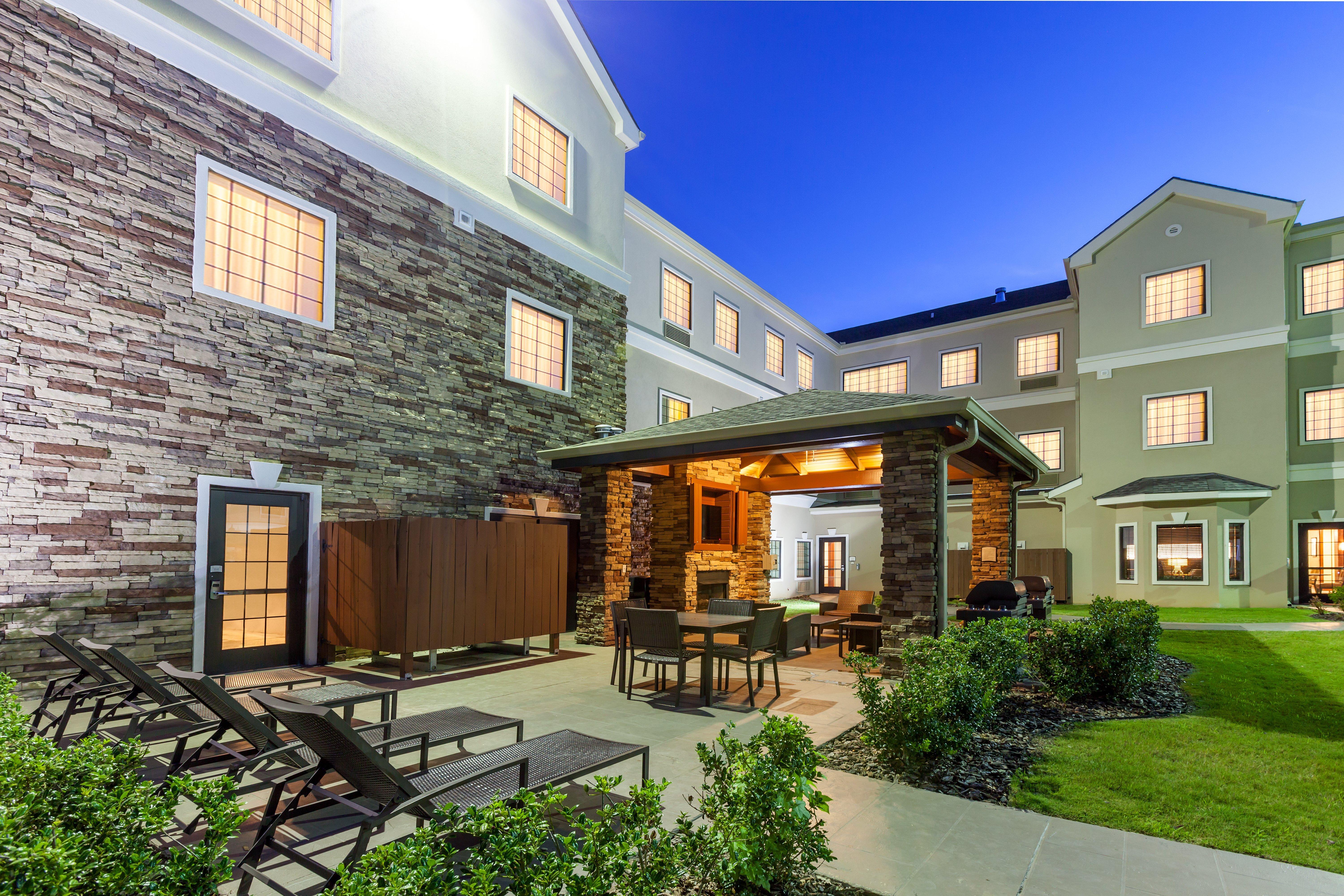 Staybridge Suites Tyler University Area By Ihg Ngoại thất bức ảnh